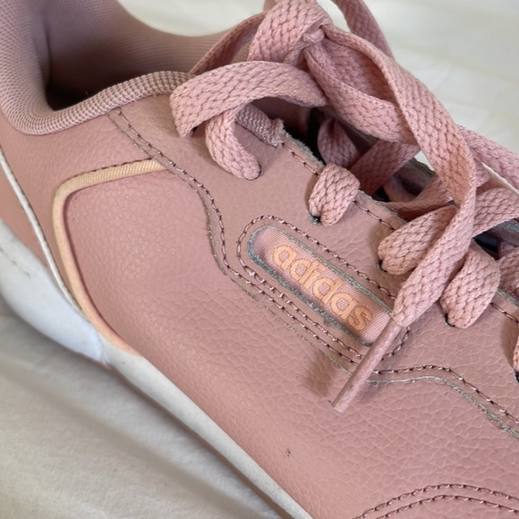 Girl’s pink Addidas size 6.5 sneakers - Picture 5 of 8